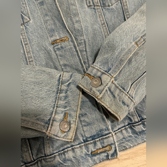 Levi's denim jacket size L - Picture 4 of 4